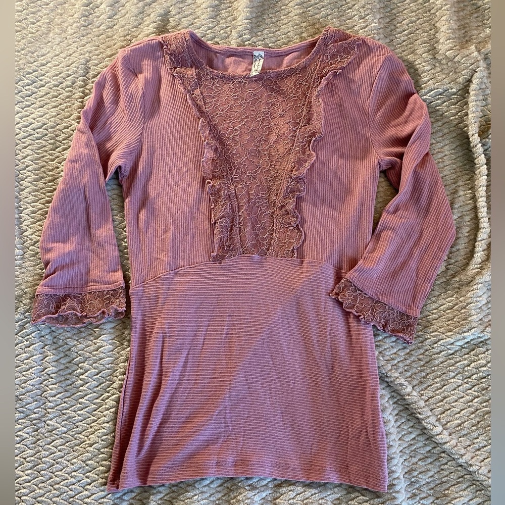 Free People quarter sleeve length top